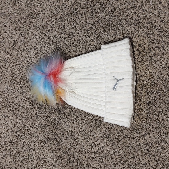 Girls Puma Pom Beanie Hat - Picture 1 of 5